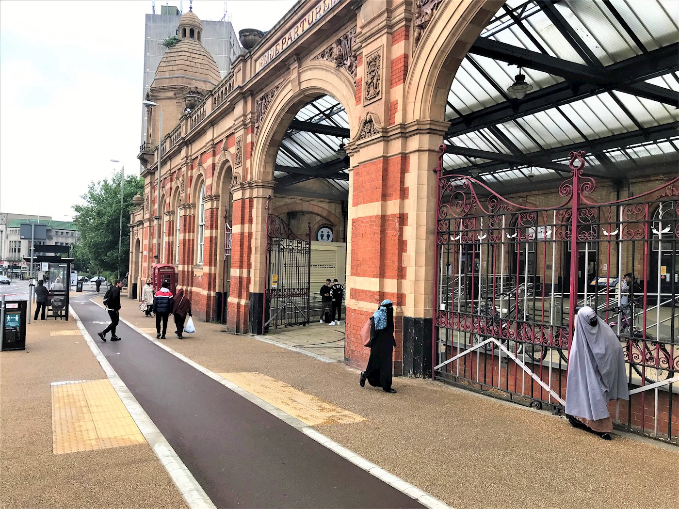 Telephone Kiosk 2 (R), outside BR Train Station, London Road, Leicester, LE2 0QB