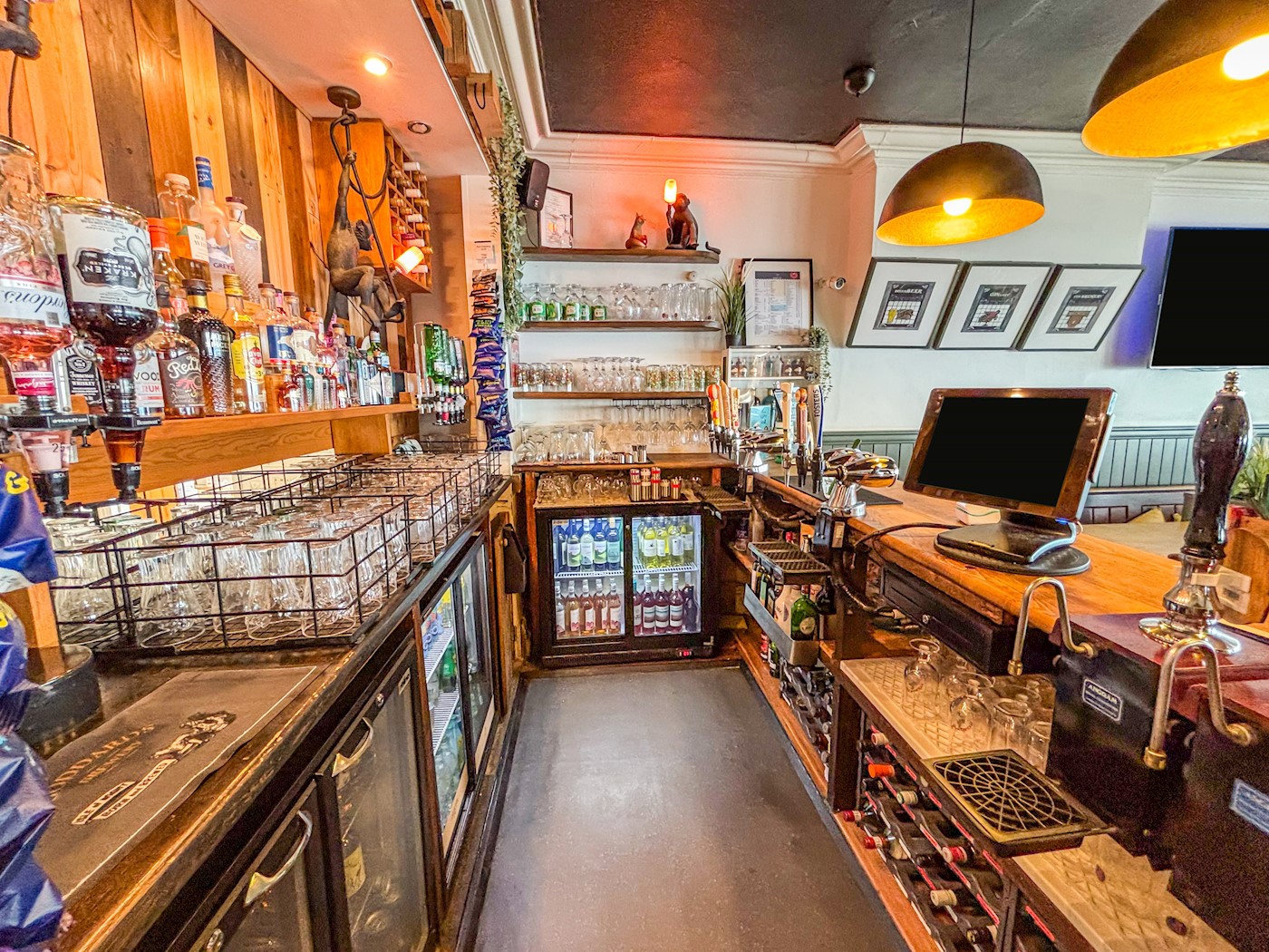 Waterfront Inn, Esplanade, Shanklin, Isle of Wight, PO37 6BN