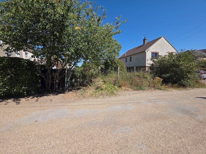 Land lying on the north side of Reginald Road, Romford, Essex, RM3 0RA, United Kingdom