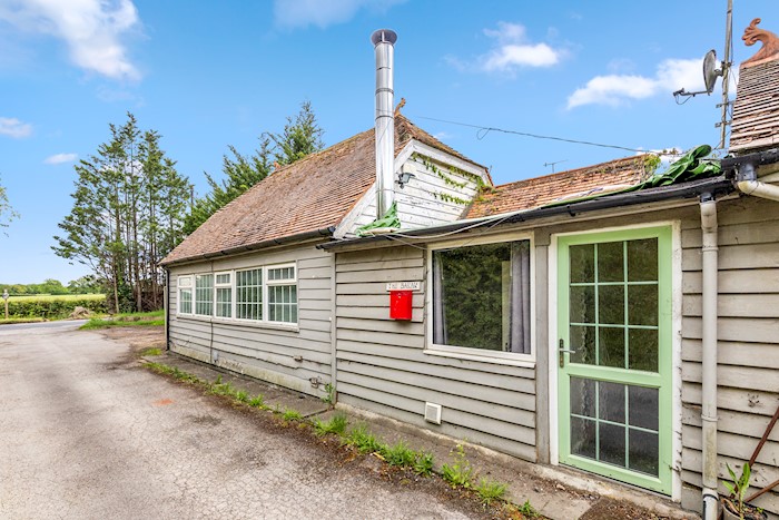 The Barn and The Stables, Sevenacres, Smallfield Road, Horne, Horley, RH6  9JP, United Kingdom