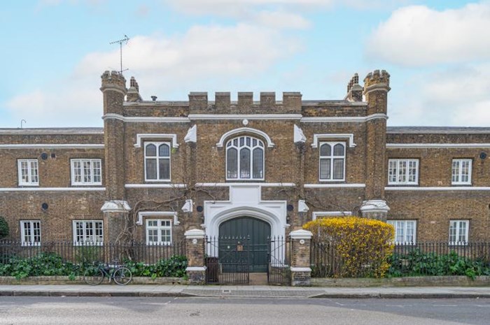 Pilgrims Cloisters, 116 Sedgmoor Place, London, SE5, Ηνωμένο Βασίλειο