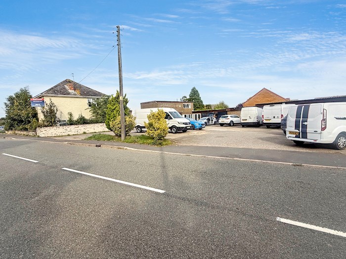 192 & 194 Barrier Bank, Cowbit, Spalding, Lincolnshire PE12 6AL, United Kingdom