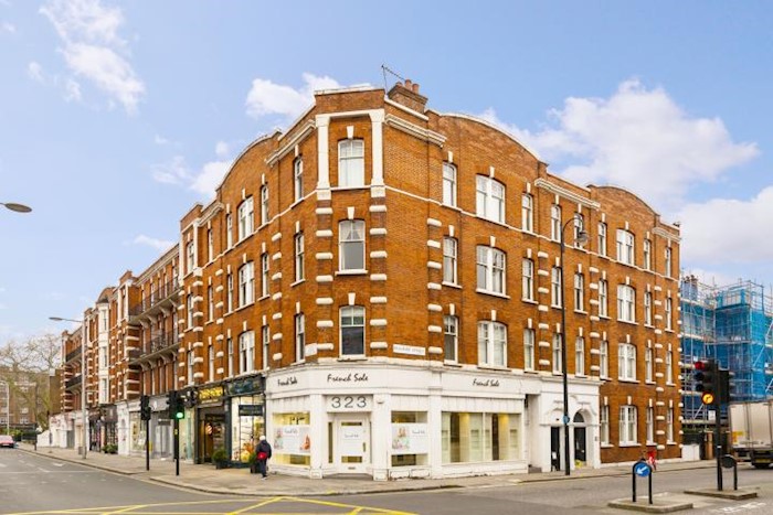 8 Argyll Mansions, 303-323 Kings Road, London, SW3