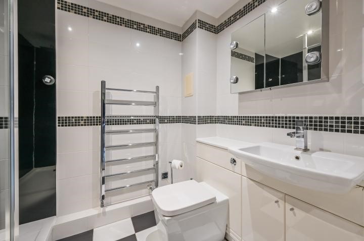 Wards Wharf Approach, London, E16