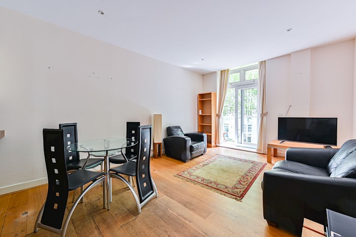 Bromyard House, Bromyard Avenue, London, W3, Reino Unido