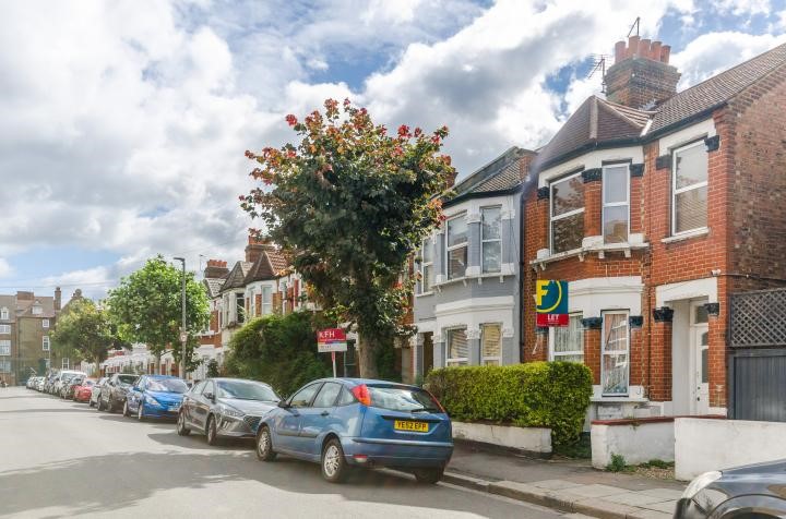 Fallsbrook Road, London, SW16