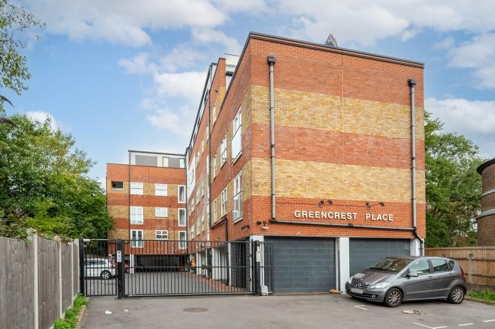 Flat 9, Greencrest Place, London, NW2 6HF 1/13