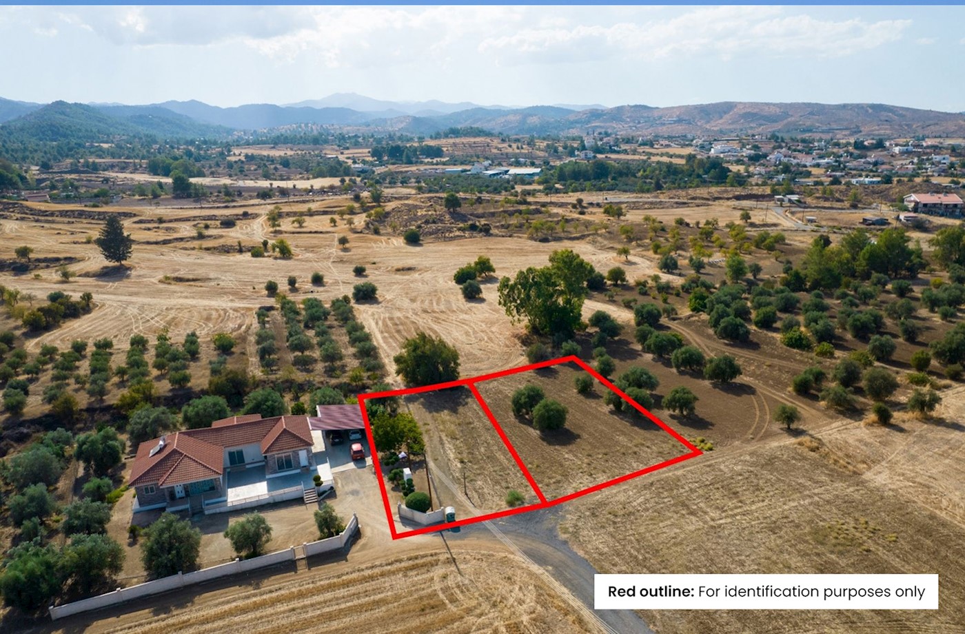 2 x contiguous residential fields in Klirou, Nicosia 1/4