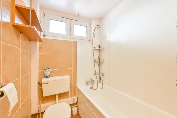 Pier Parade, London, E16 2LJ