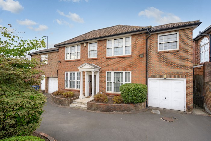 Haslemere Gardens, Finchley N3, United Kingdom