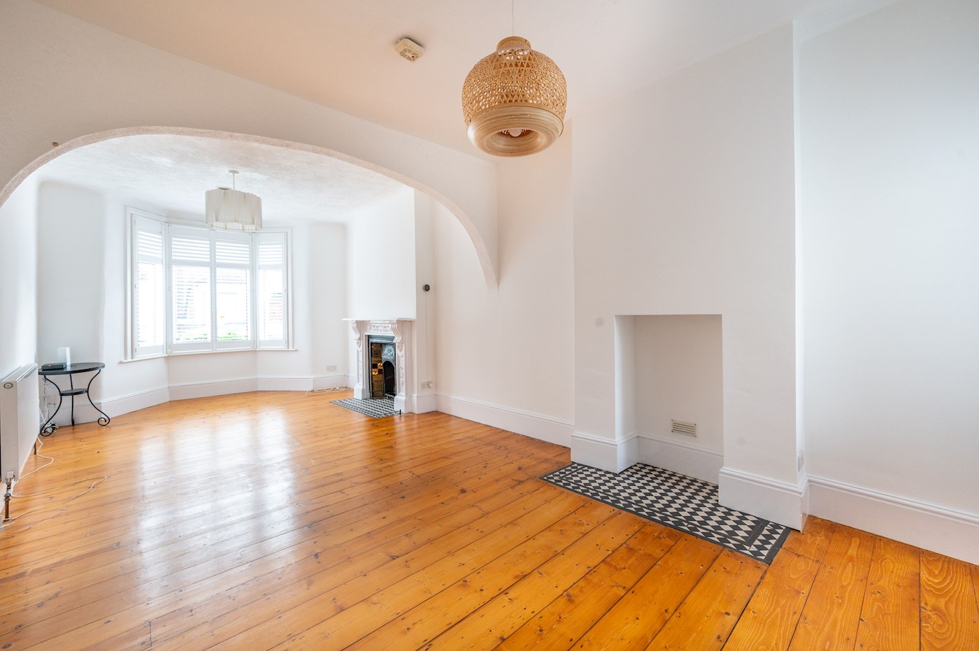 Three-Bedroom End-of-Terrace House