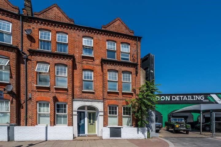 Stunning Split-Level Flat Near Battersea Park