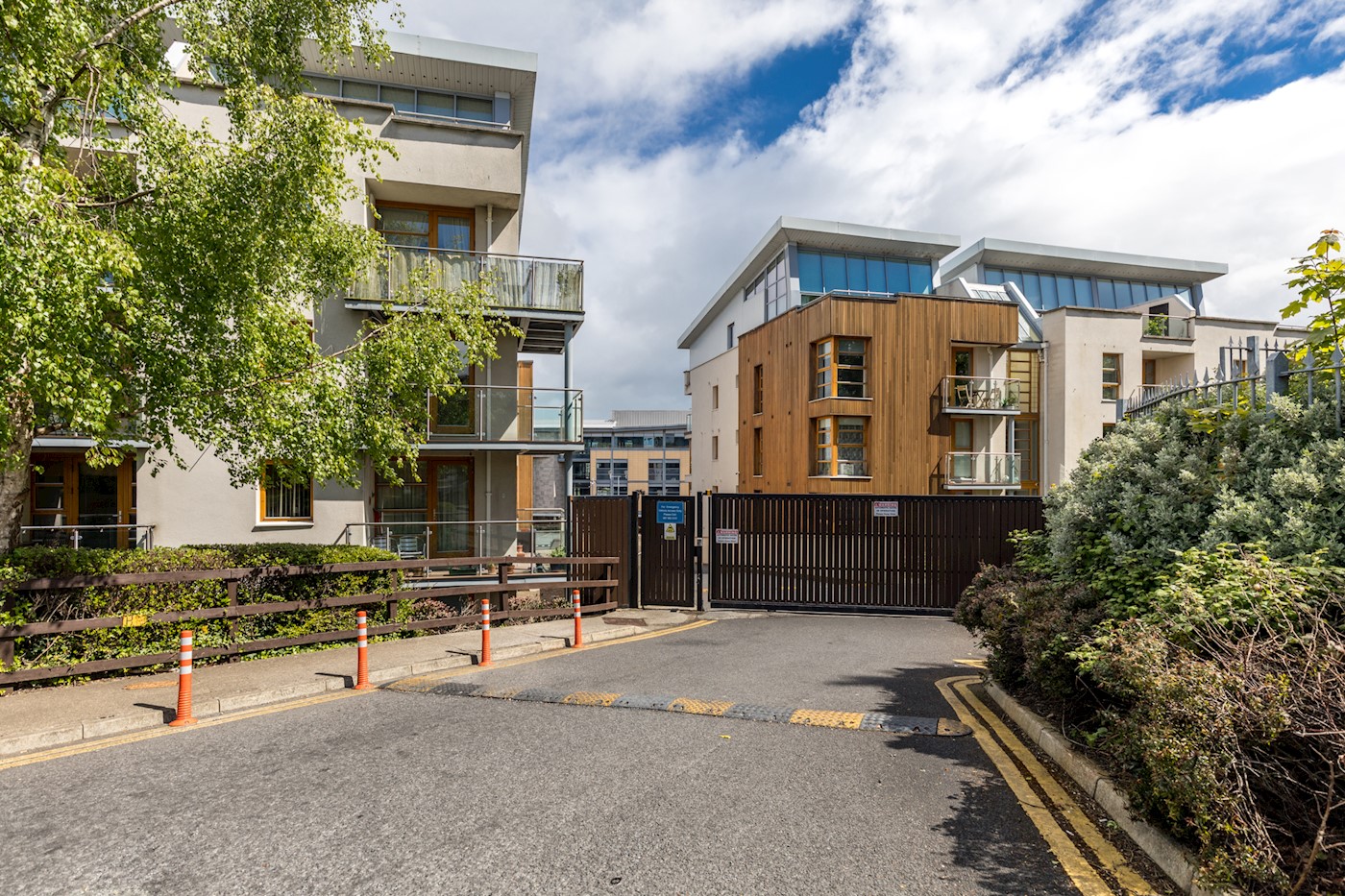 Apartment 24, Dundrum Gate, Dundrum, Dublin 16, D1... BidX1