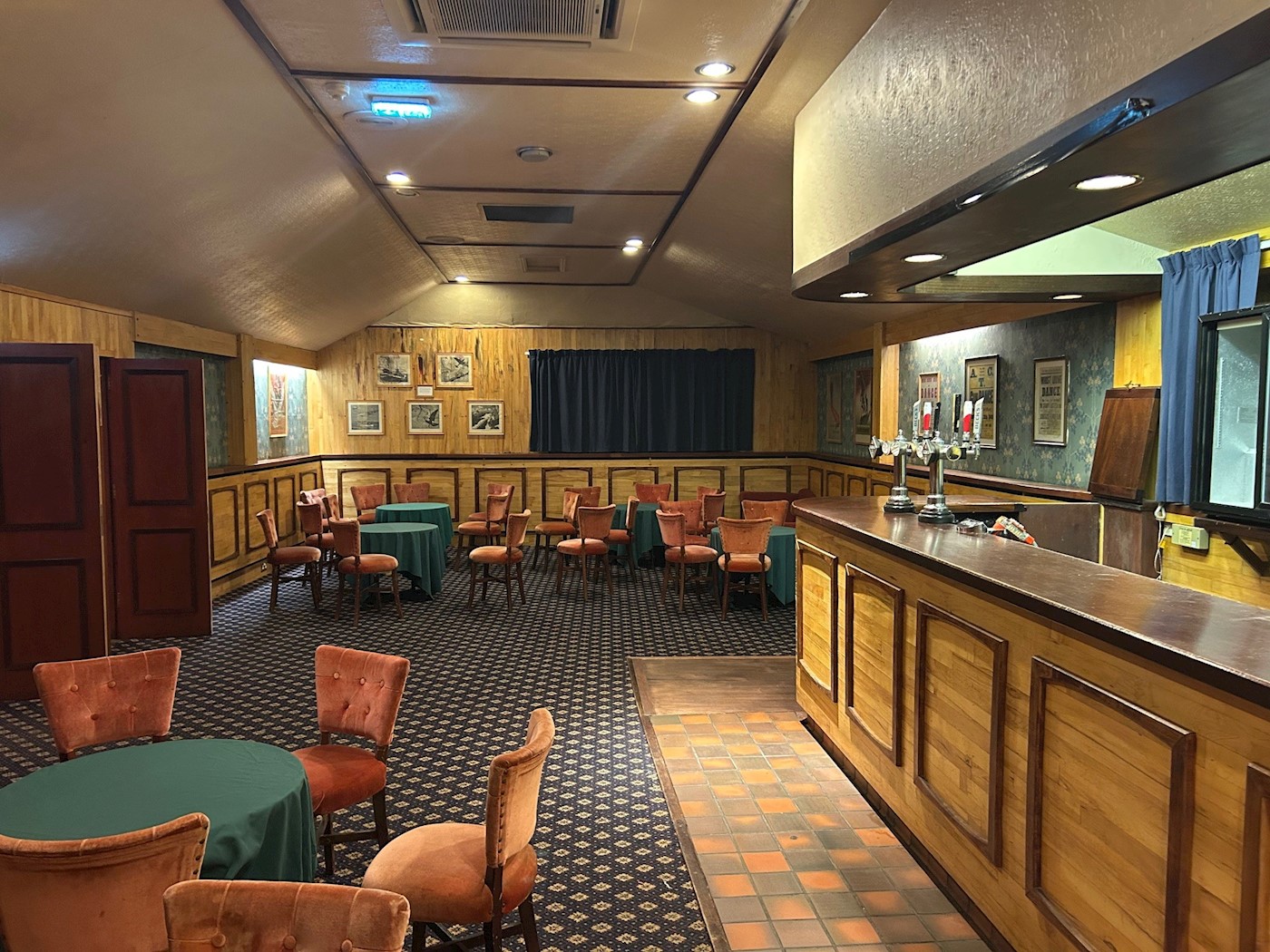 Bell & Spa Hotel, 46 Market Place, Driffield, YO25 6AN