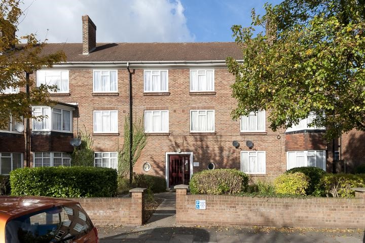 Bromley Lodge, Lynton Road, London, W3 1/9