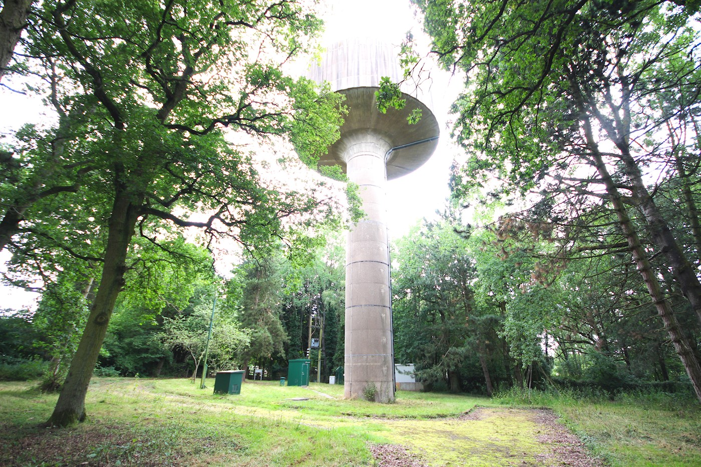 Bishops Wood Water Tower, off Bishops Wood Lane, Stourport on Severn, DY13 9SE 1/7