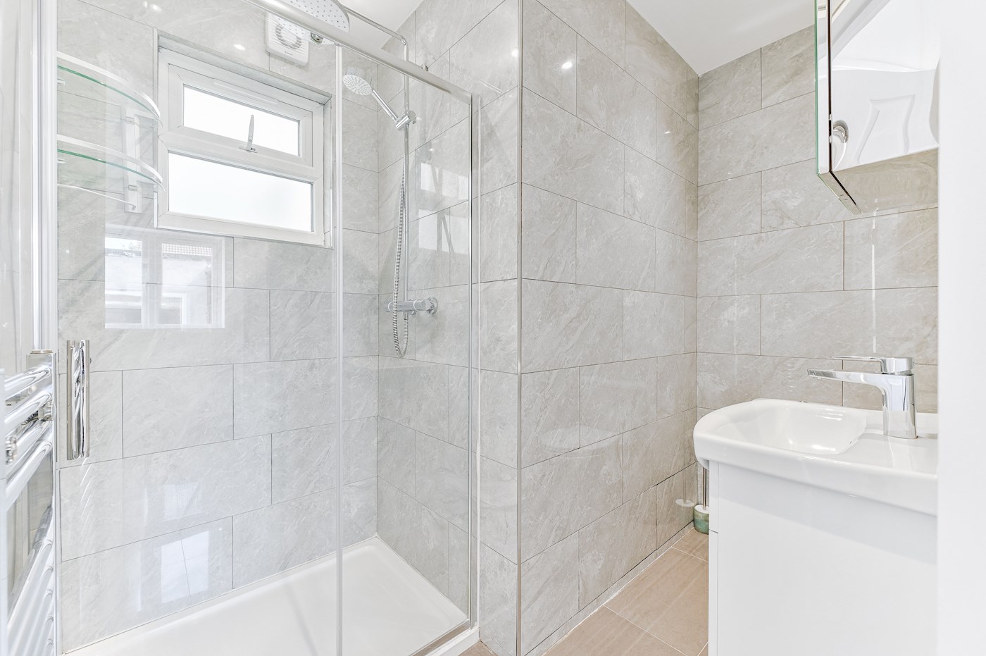 Remarkable Five Bedroom Terraced House
