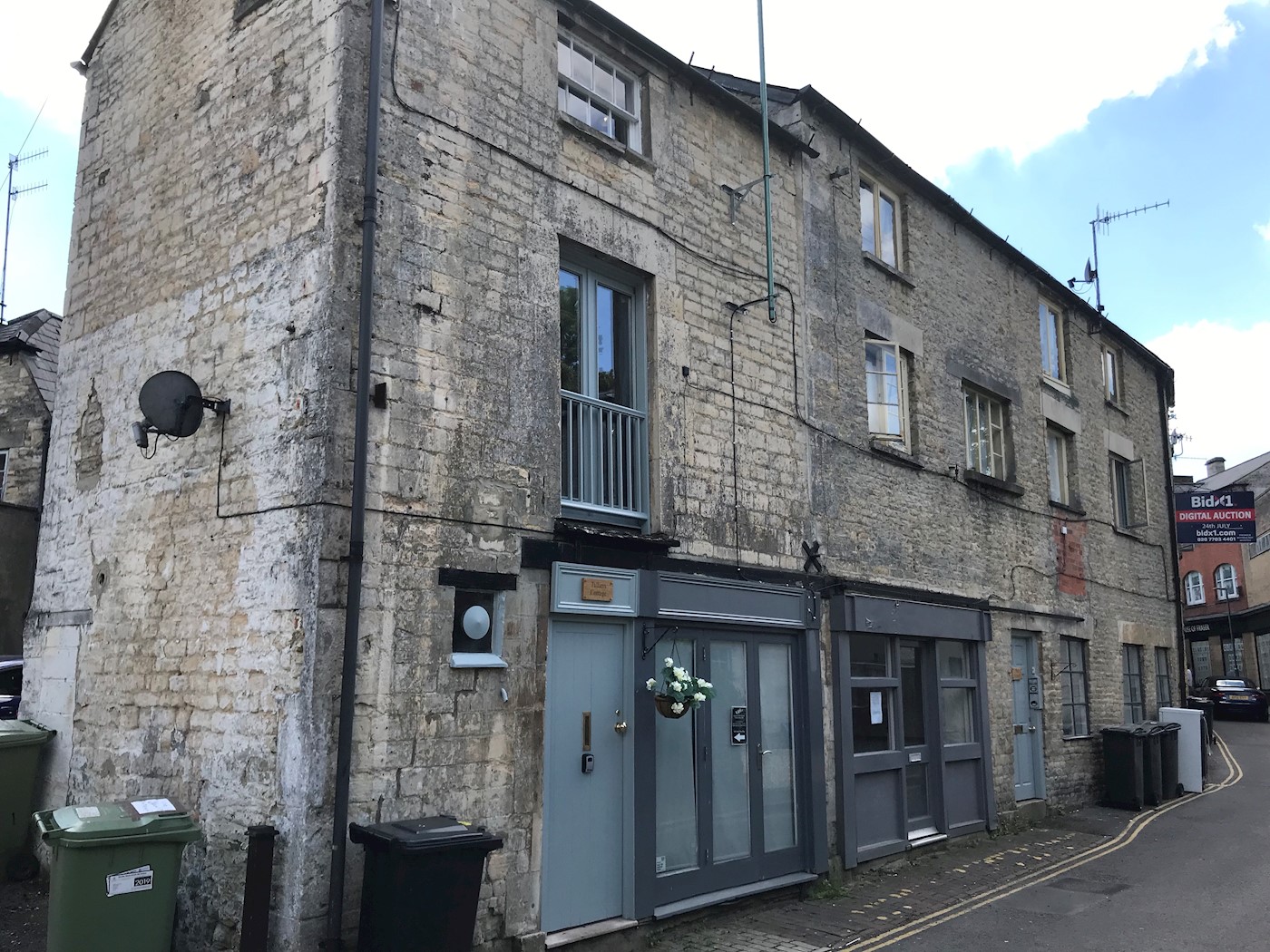 G1-G4 The Sun Mews, 2 The Waterloo, Cirencester, GL7 2PZ 1/6