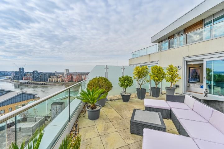 Orbis Wharf, Bridges Court Road, London, SW11