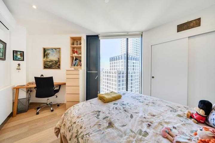 The Strata, 8 Walworth Road, London, SE1