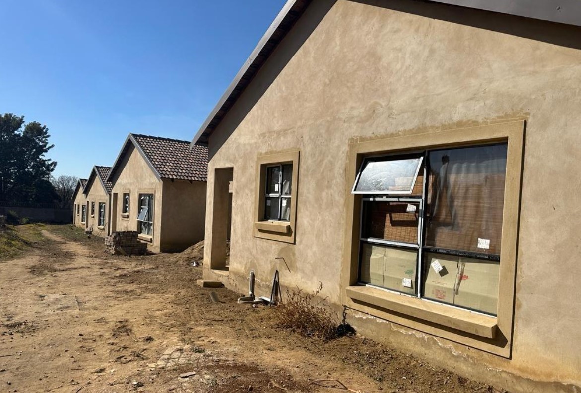 4 Rhodes Avenue, Parkhill Gardens, Germiston, Gaut... BidX1