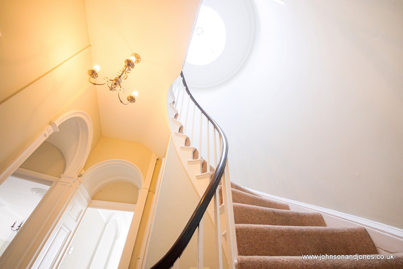 124a Guildford Street, Chertsey, KT16 9AH