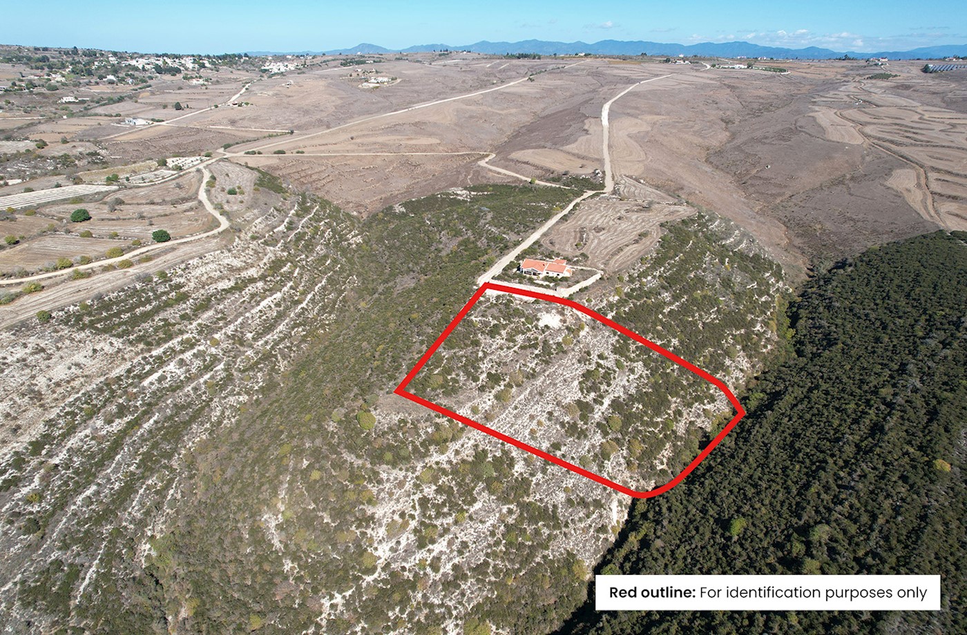 Protection Zone Field in Pano Arodes, Paphos 1/2