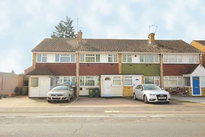 1, 4, 9 and 12 Benen Stock Road, Stanwell Moor, Middlesex, TW19 6AN 1/2