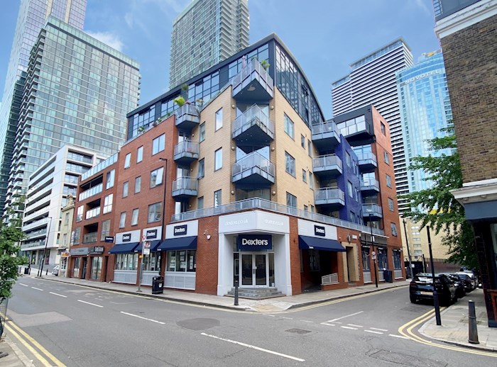8 Regatta Point, 1 Manilla Street, London, E14 8JZ, United Kingdom