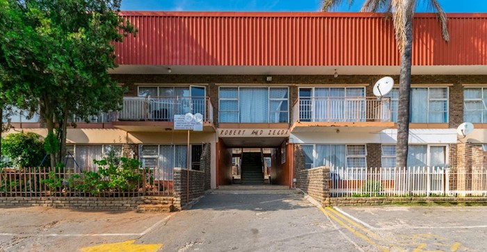 Unit 17, Robert & Zelda Court, Wentworth Park, Sudáfrica