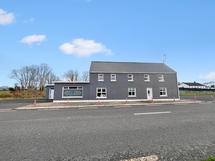 House & Former Public House in Ballintober, Co. Mayo, Ιρλανδία