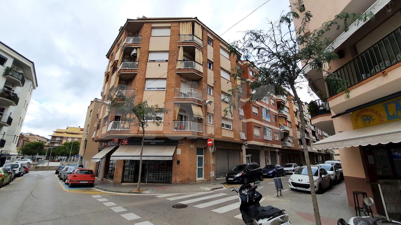 Calle Francisco Torres Cassanas, Lloret De Mar, Girona 1/25