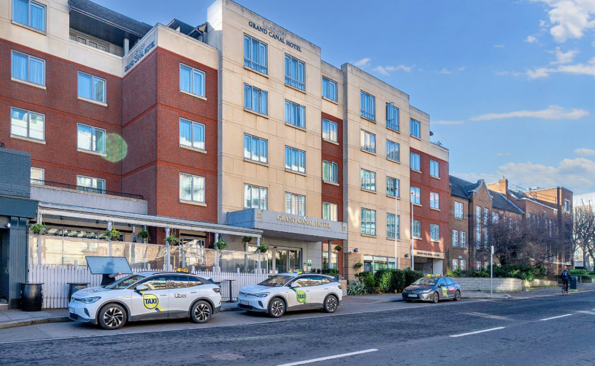 Hotel Suites 205 & 207, The Grand Canal Hotel, Grand Canal Street, Dublin 4 1/8