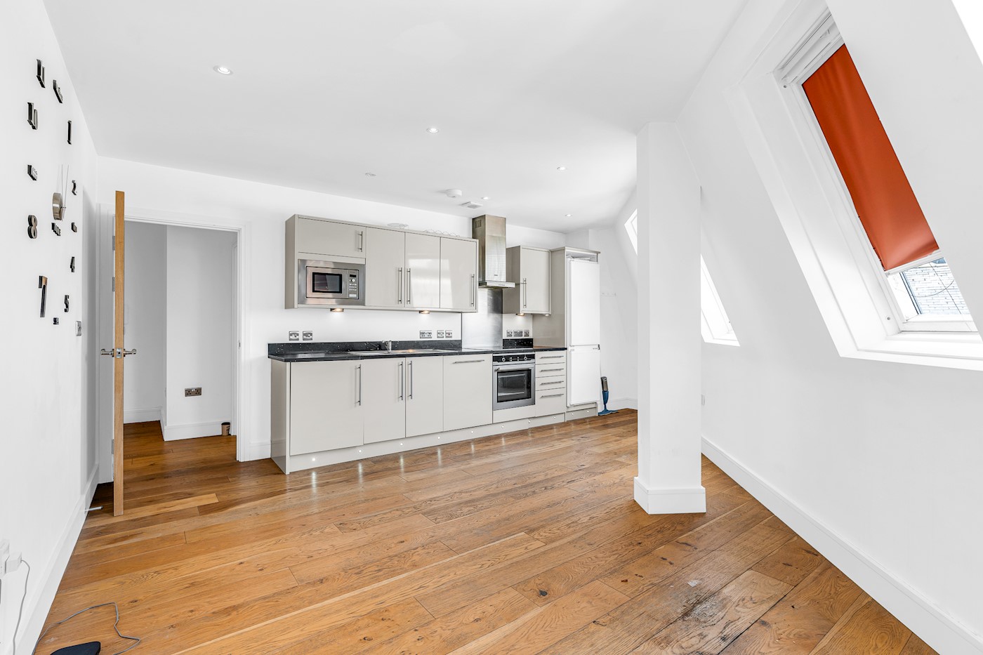 1 Market Court, Railway Street, Hertford, SG14 1BA