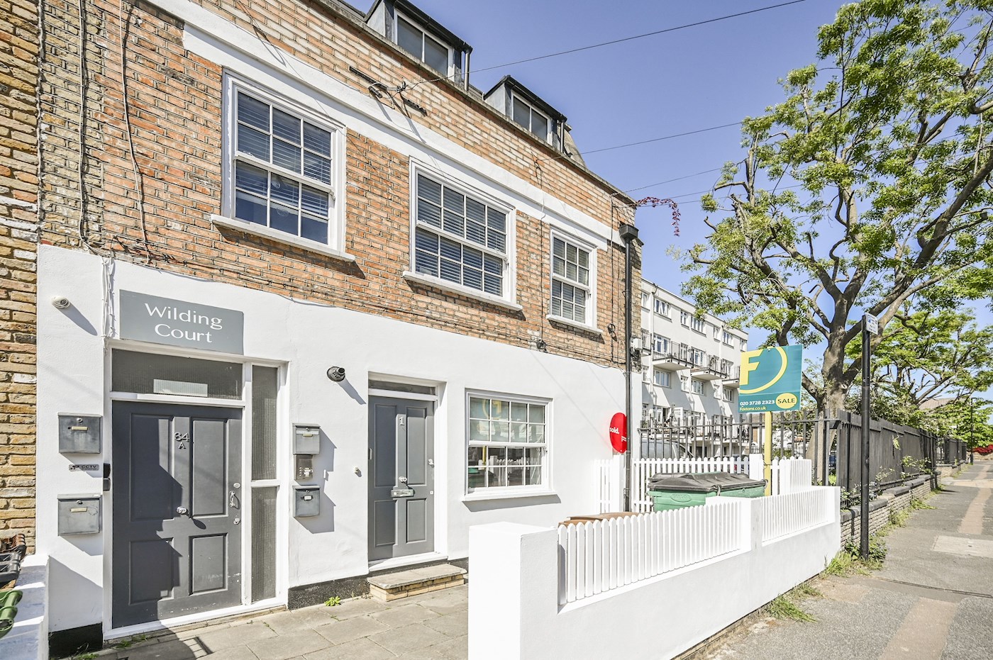 Bright and Spacious One-Bedroom Flat