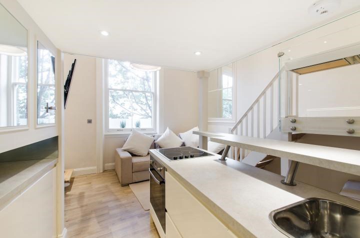 Earls Court Road, London, SW5