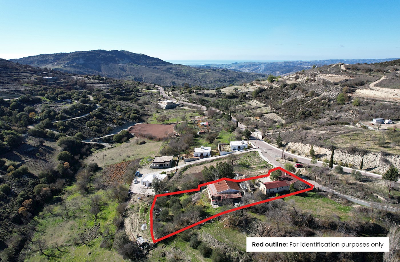 Residential Land with Derelict Building in Salamiou, Paphos 1/29