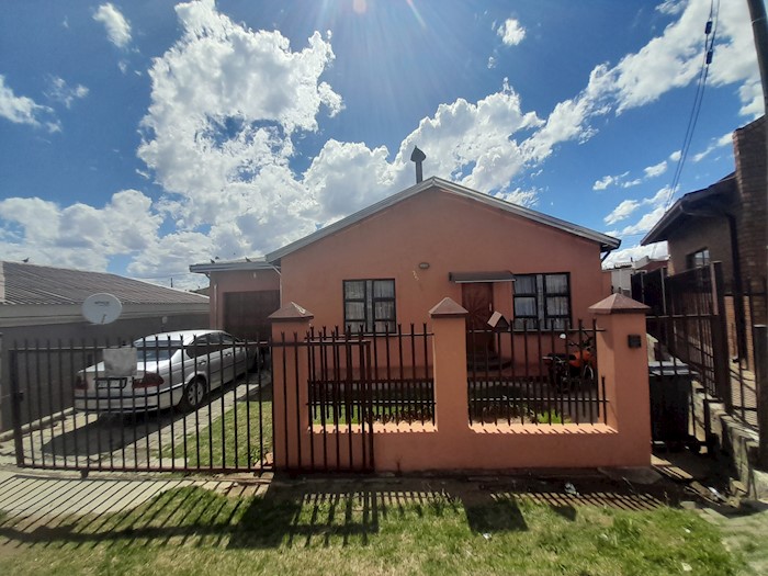 2588 Thejane Street, Bohlokong, Free State, South Africa