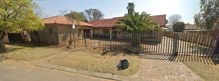 14 Tarentaal Street, Helikon Park, Randfontein, Gauteng, South Africa