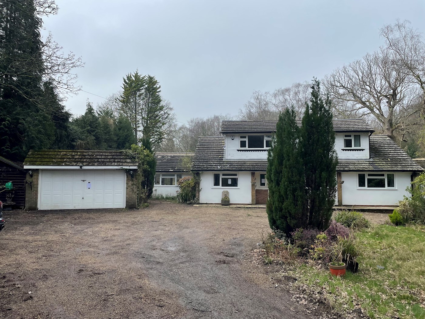 Brook Nook, Lake View Road, Felbridge, East Grinstead, RH19 2QF