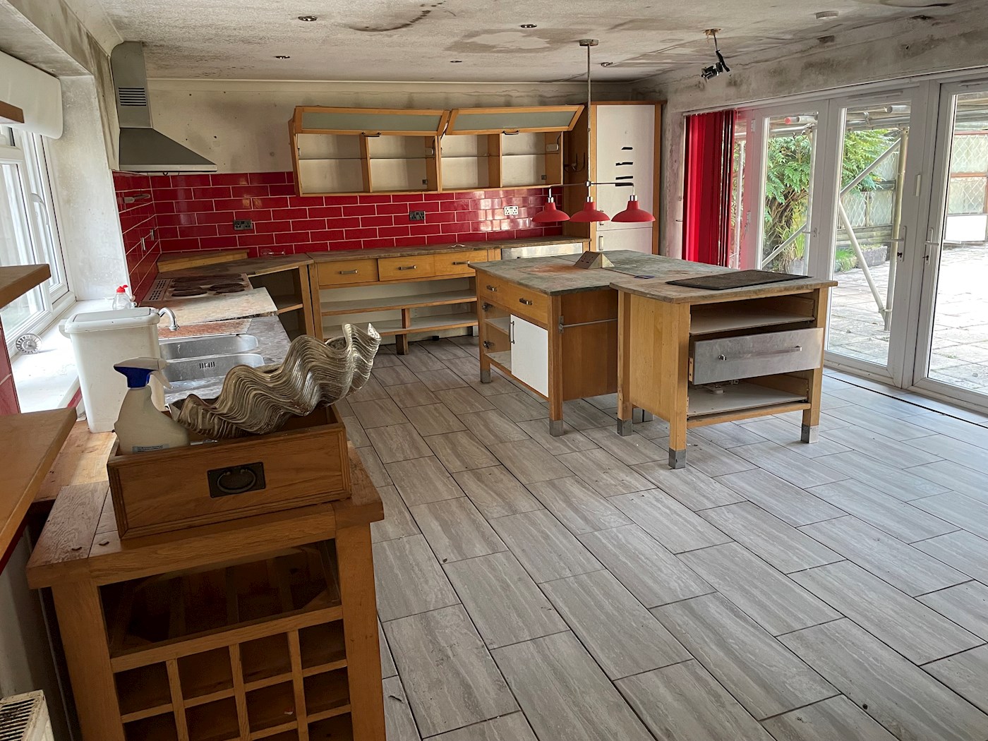 Brook Nook, Lake View Road, Felbridge, East Grinstead, RH19 2QF