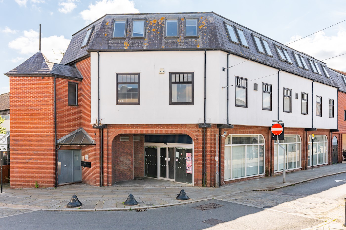 1 Market Court, Railway Street, Hertford, SG14 1BA