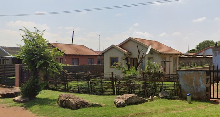 252 Moepshe street, Thokoza, Johannesburg South, South Africa