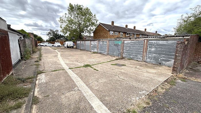 Garages at Pemberton Road, Slough SL2 2JJ, United Kingdom