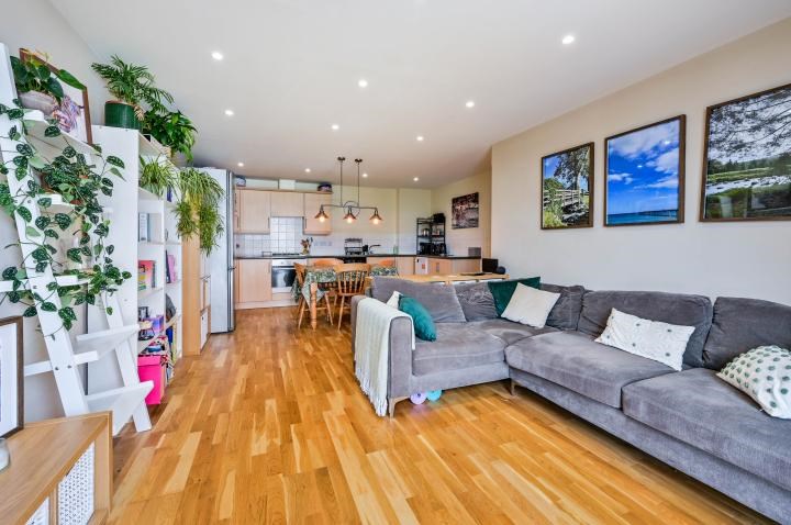 Aits View, Victoria Avenue, West Molesey, Surrey, KT8