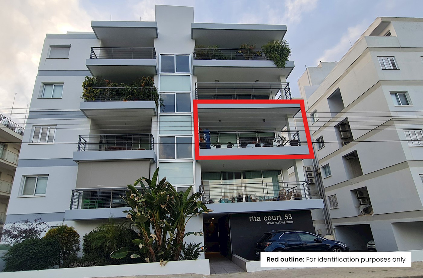 Three-bedroom Apartment in Nicosia Municipality, Nicosia 1/15