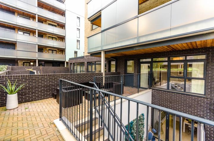 1b Palmerston Road, London, W3