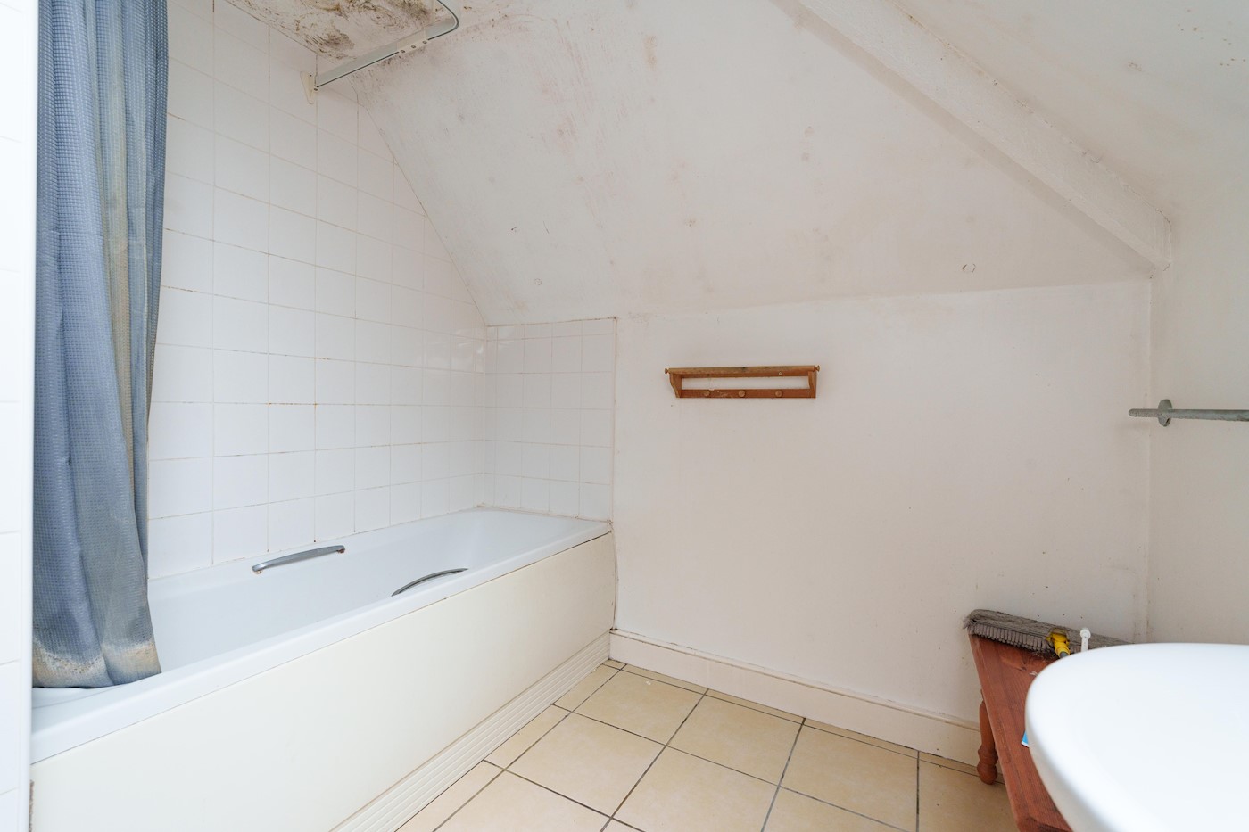 34 Newbridge Hill, Bath, BA1 3PU