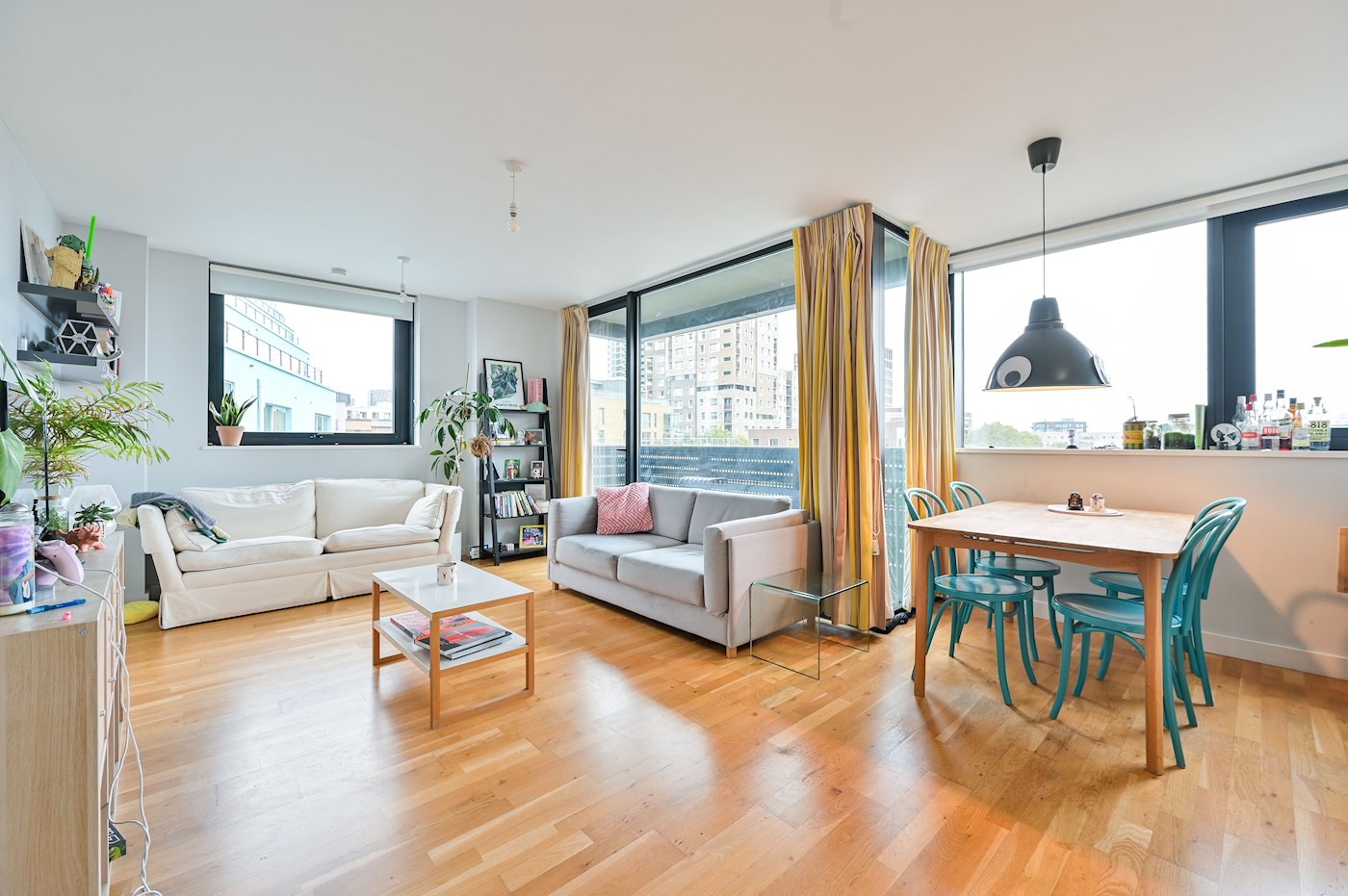Stylish Two Bedroom Flat