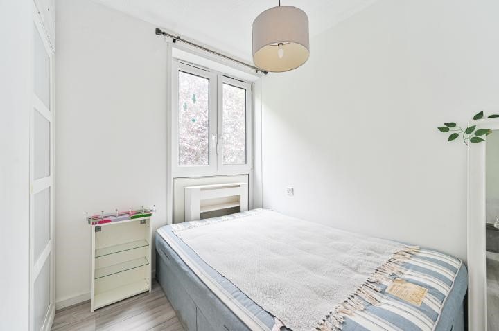 Hodister Close, London, SE5